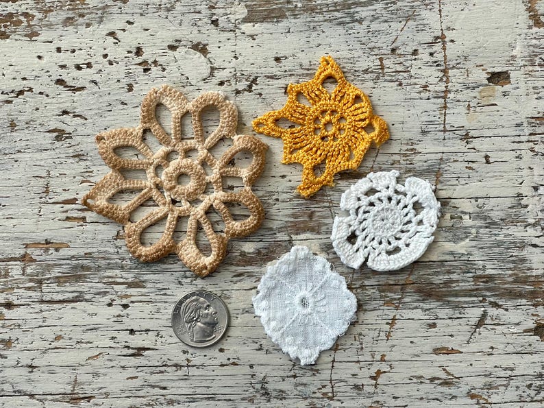 Holly Hobby Textile Scrap Pack: Vintage Fabric for Junk Journals, Slow Stitch, Mixed Media immagine 9