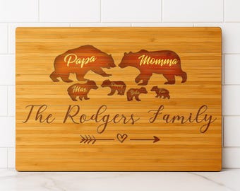 Custom Bear Family Engraved Cutting Board – Personalized Bamboo Gift, Family Name Kitchen Décor.