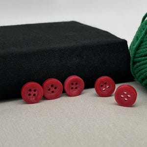 Kirschrote Corozo Imitationsknöpfe, recycelter Kunststoff, 12,7 mm (20L). 4-Loch-Aufnäher für Hemden, Blusen, Kinderkleidung, Bekleidung, Nähen, Basteln