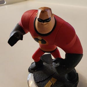 Mr. Incredible Disney Infinity figure