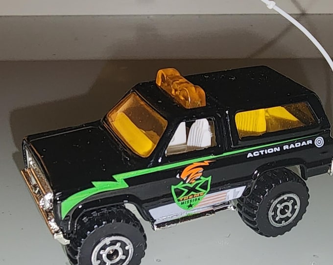 Matchbox Chevy Blazer Action Radar 4x4 Die Cast