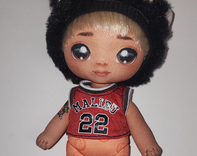 Na! Na! Na! Surprise Series 4 Tommy Toro Fashion Doll