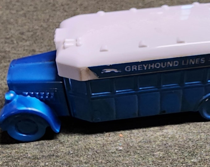 1931 Greyhound Bus AVON Spicy Aftershave Decanter 1976