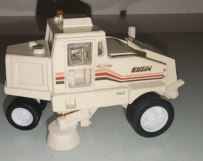 Elgin Pelican Street Sweeper Die Cast