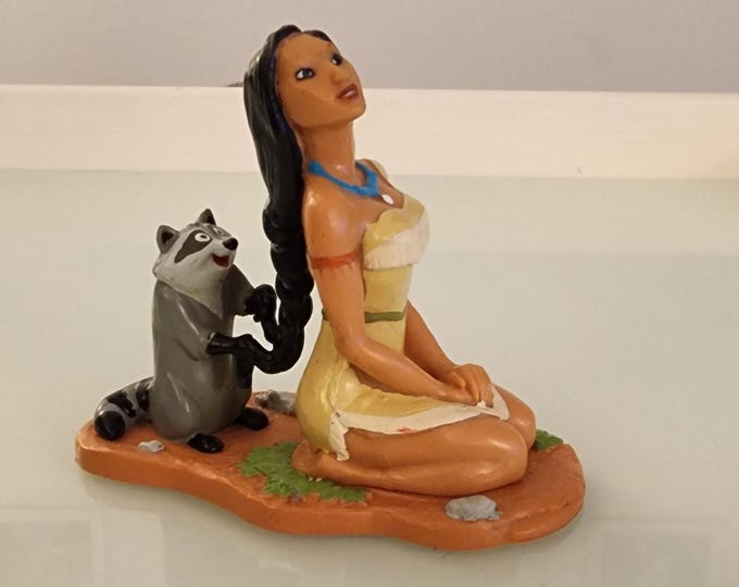 Disneys Pocahontas & Meeko Special Edition Figure