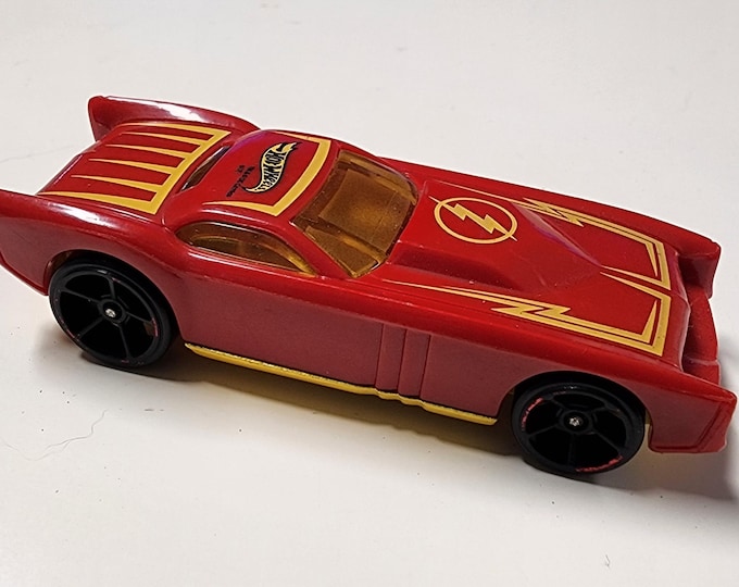 The Flash Hot Wheels DC Comics Character Cars Series 1:64 Scale Diecast Car