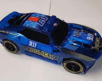Dickie Toys Lightstreak Police Car with Light and Sound 1:24 Scale