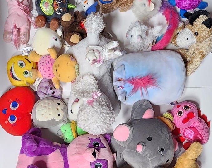 Large Plush Stuffed Animal Bundle. Lot of 36