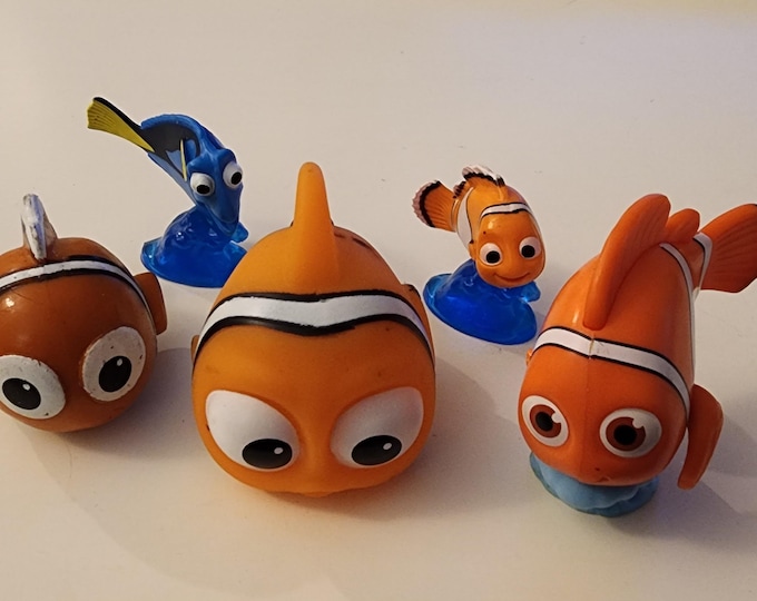 Disney PIXAR Finding Nemo Figure Bundle Dory