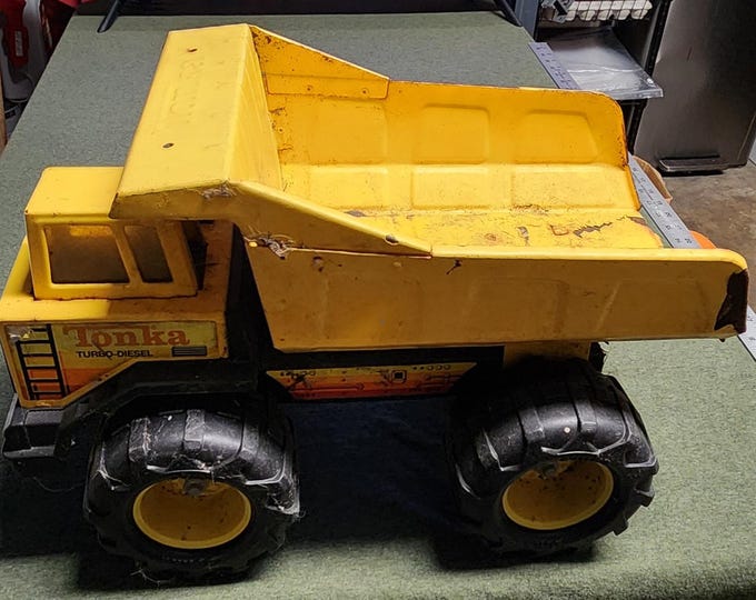 Vintage Tonka Turbo Diesel Mighty Dump Truck XMB-975