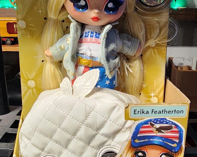 Na Na Na Surprise Erika Featherton Doll New in Box