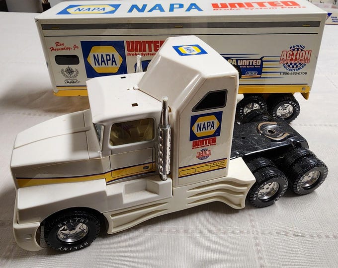 Nylint NAPA Auto Parts Tractor Trailer Ron Hornaday #16