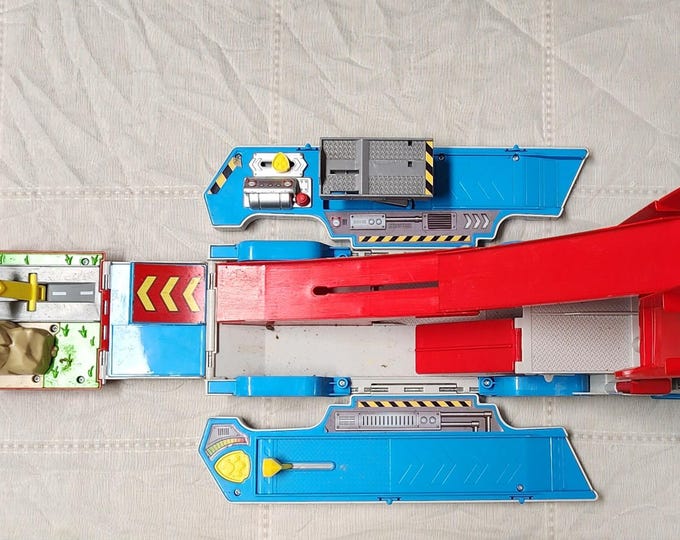 Paw Patrol Launch N Haul Transforming 2 in 1 Vehicle and Track Set
