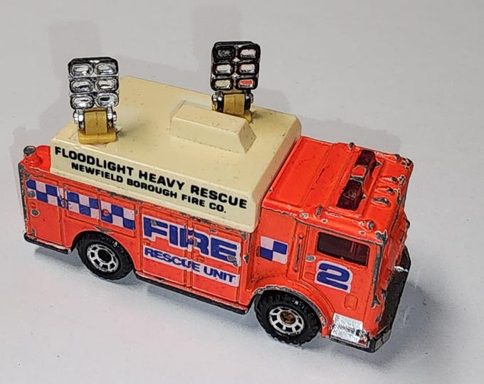 1991 Matchbox Max Auxiliary Power Truck #2 1:64 Diecast Fire Truck