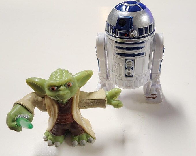 Star Wars Galactic Heroes Yoda and Vintage Collection R2-D2 Figure Bundle