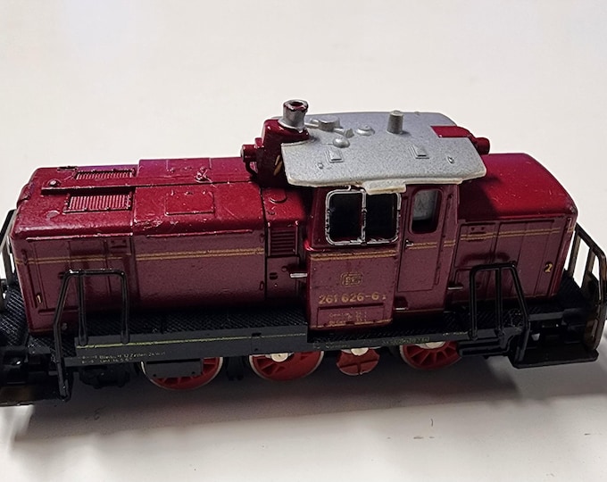 Minitrix N Gauge Model Railroad Locomotive BR 261 626-6 Diesel Switcher Model Number 2064 Train