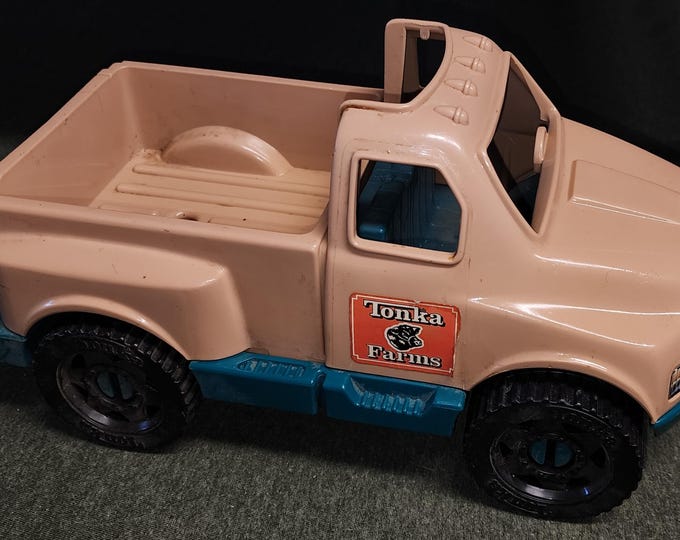 Vintage Tonka Farms Plastic Pickup Truck