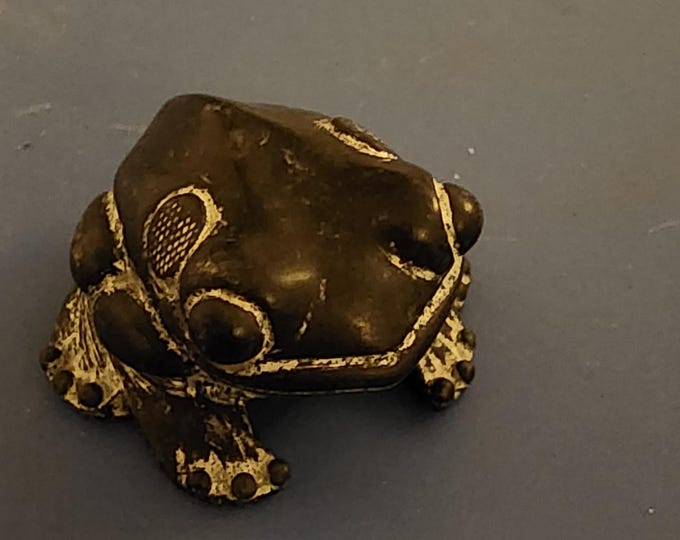 Vintage Pearlite Stonecraft Carved Black and White Small Frog Figurine