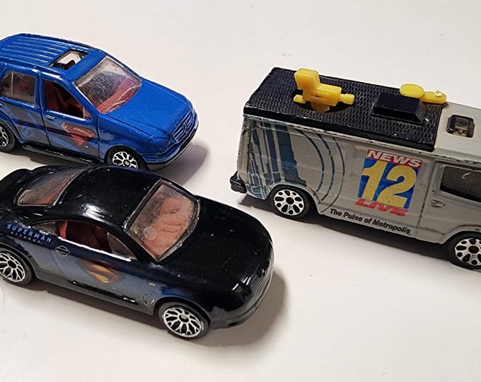 Matchbox Superman Die Cast Car Bundle 1:64 Scale Diecast 3 Vehicles Included