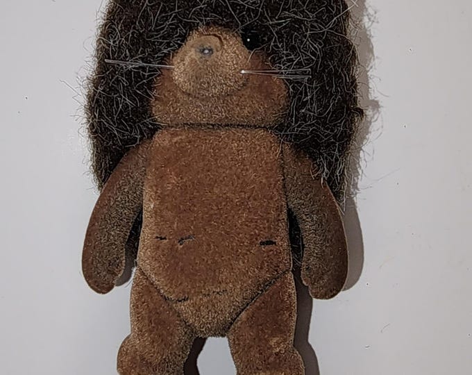 Sylvanian Families Calico Critters Hedgehog Figure 1985