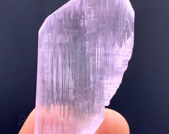 Rosa Kunzit Kristall aus Afghanistan - 30 Gramm
