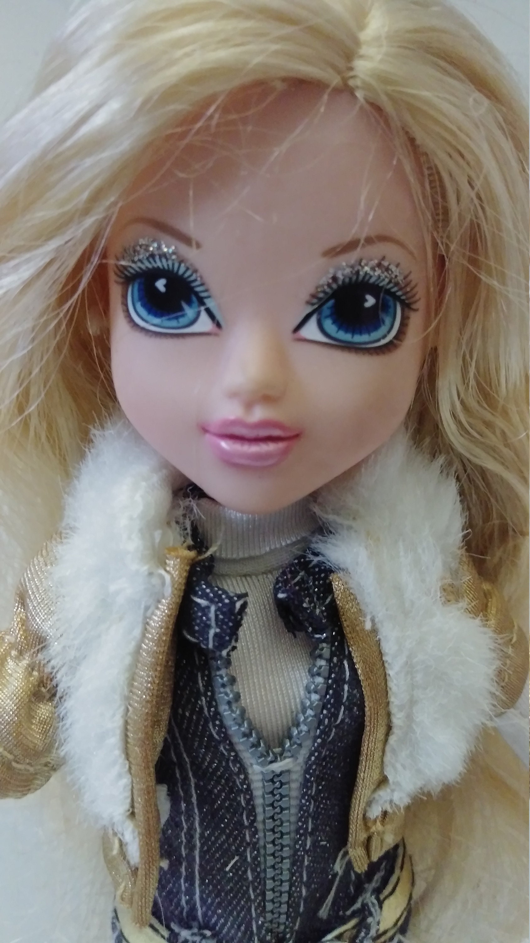 Great Quality at Low Prices Get Great Savings Moxie Girlz So Stylish