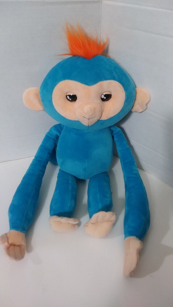 fingerlings hugs blue boris
