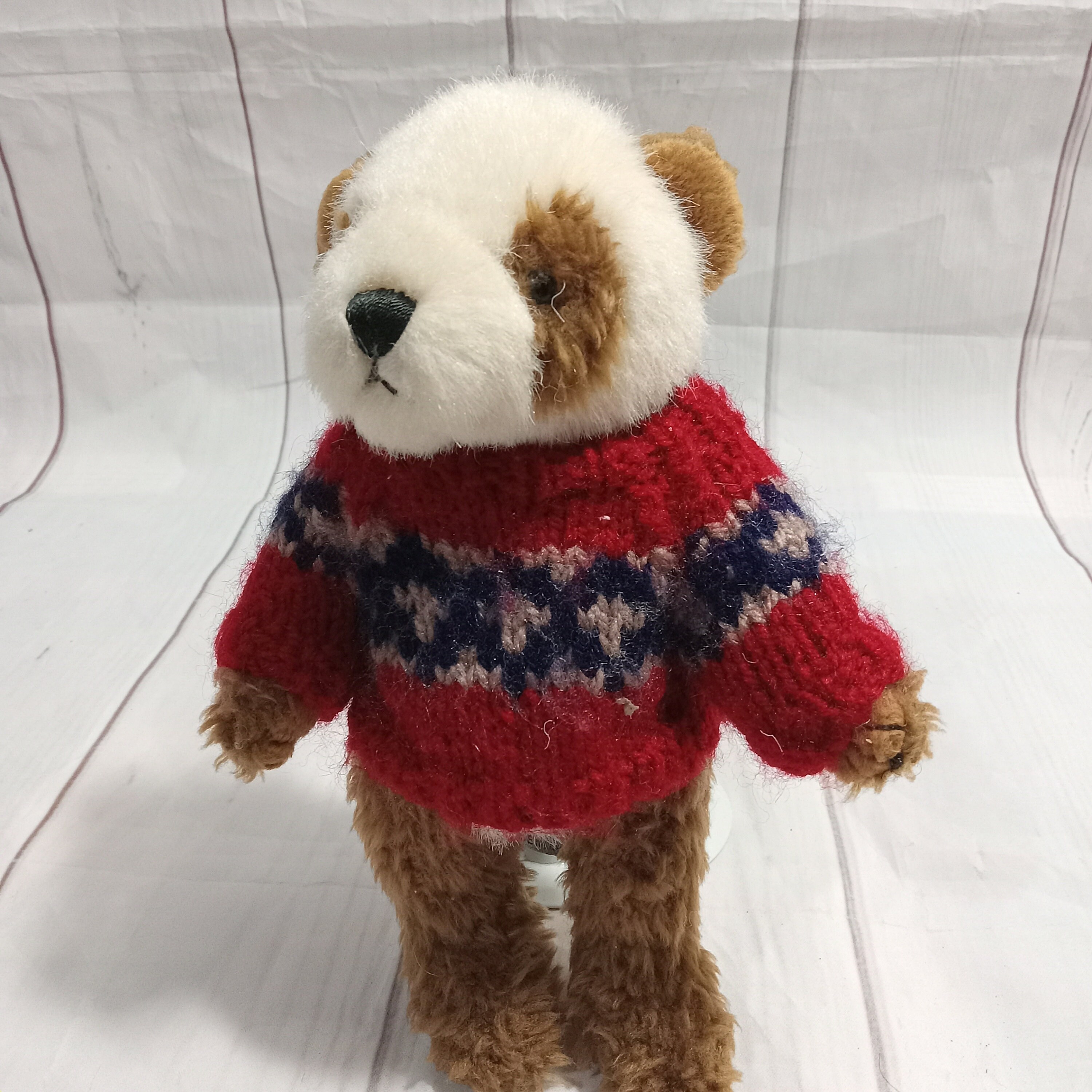 chrisha playful plush teddy bear