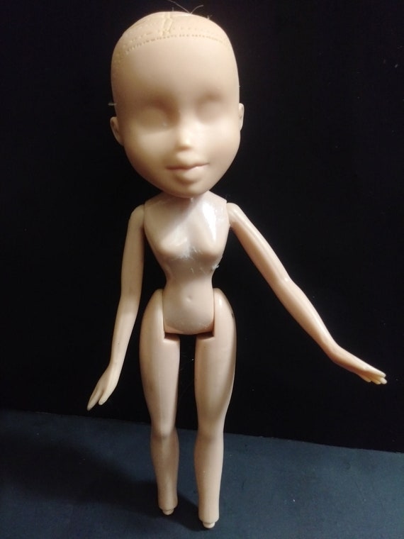 bratz manikin head