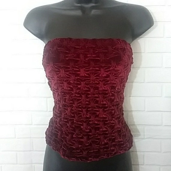 Vintage Moda International burgundy halter Top sma