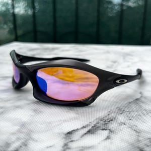 Oakley Splice – Chrome Grey Y2K Sunglasses with Blue Iridium Lenses  Rare Techwear Icon for Gorpcore, Sports & Streetstyle Fans