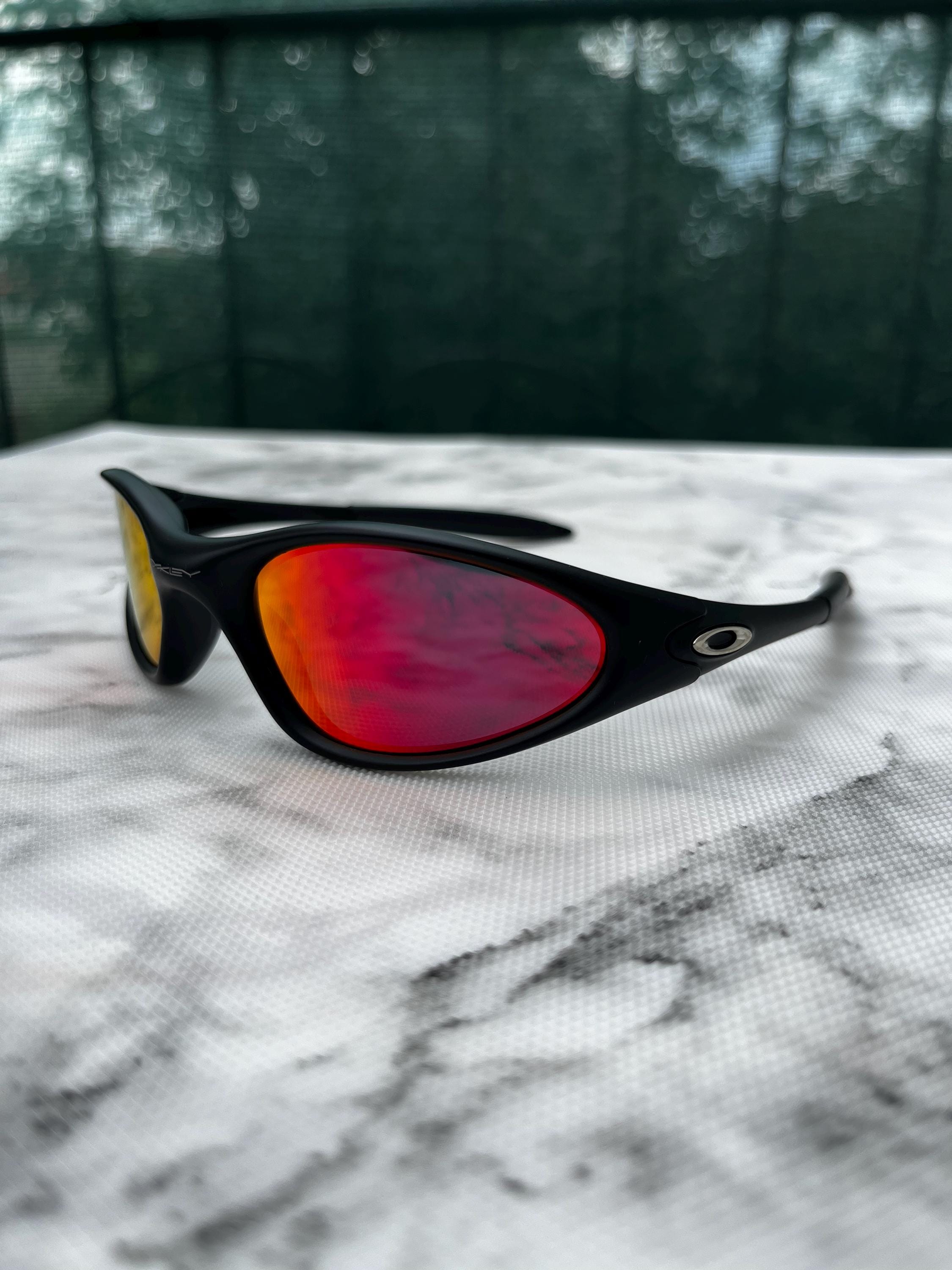 素晴らしい価格 Oakley Minute 1.0 - Etsy セル、プラスチックフレーム