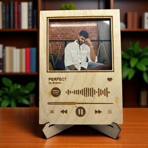 Custom Spotify Song Plaque with Photo | Personalized Wooden Music Frame Gift | Engraved Picture Stand for Couples, Anniversary, Birthday