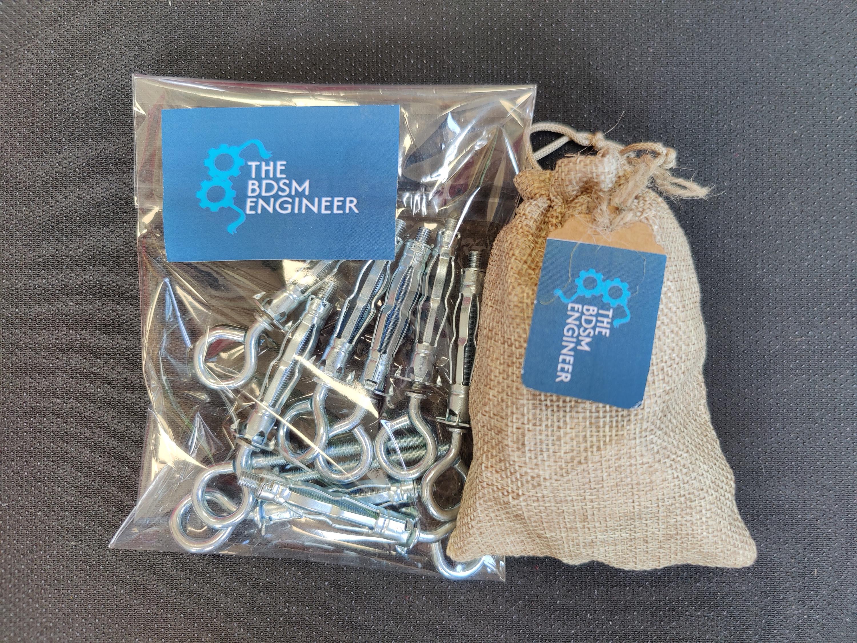 Hollow Wall - BDSM Dungeon Anchor Points & Chain Connector Set