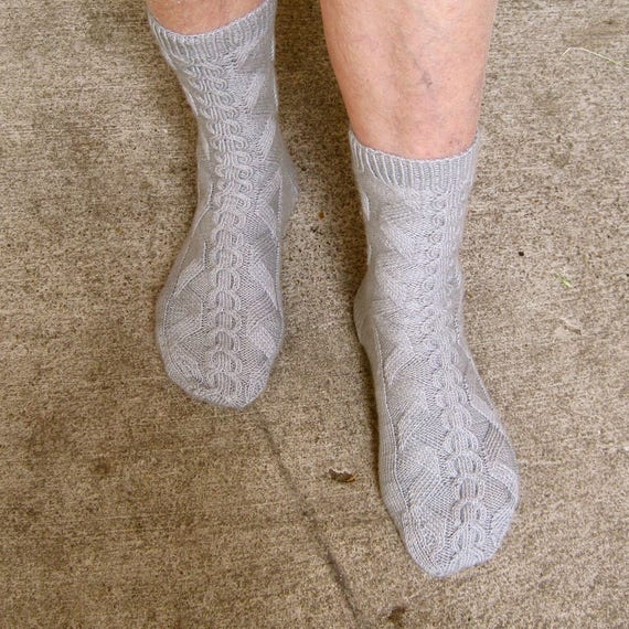 Patron de tricot modèle de chaussettes pour hommes chaussettes orteils  modèle de chaussettes torsadées les chaussettes cascade adultes sm, med, lg  -  France