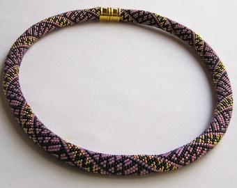 Patroon gehaakte ketting glas-in-loodkraal (pdf)