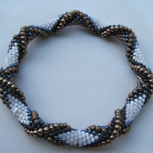 Bead Crochet Pattern:  Overlapping Spirals Bead Crochet Pattern