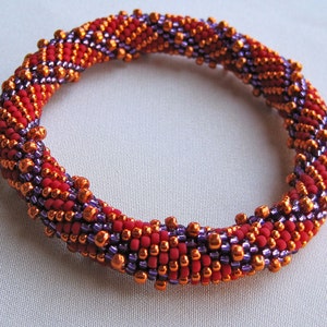 Bead Crochet Pattern:  Simple Spiral and Reverse Spiral