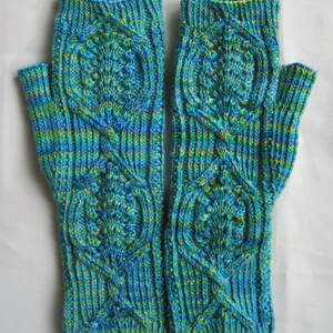 Knit Fingerless Mitt Pattern:  Kando Fingerless Mitts Knitting Pattern