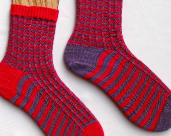 Knit Sock Pattern:  Easy Two Color Mismatched Socks Knitting Pattern