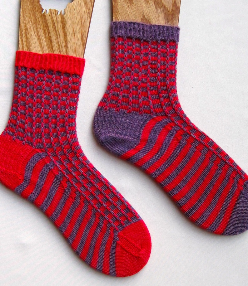 Knit Sock Pattern Easy Two Color Mismatched Socks Knitting Etsy