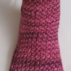 Knit Sock Pattern: Twisted Mesh and Side Cable Knitted Sock Pattern image 3