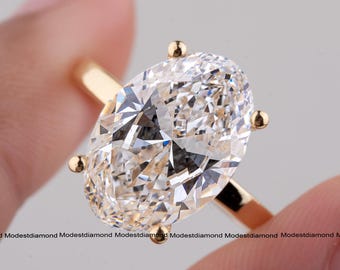 Oval Cut Moissanite Solitaire Ring in 18K Yellow Gold Elegant Diamond Engagement Ring Classic Wedding Jewelry Unique Bridesmaid Gift for Her