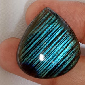 31.70 Cts Heart Labradorite Cabochon: Blue Gemstone for Pendant