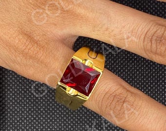 Vintage 9.90 Ct Lab Ruby Men's Ring: 14k Gold Plated Sterling Silver