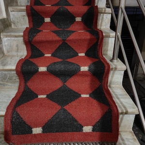 Handwoven Wool Jute Runner Rug: Bohemian Kilim Style