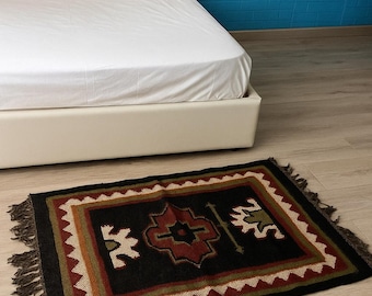 Tappeto Kilim vintage, piccolo tappeto, tappeto tribale tessuto a mano, tappeto boho per ingresso, tappeto geometrico in lana, arredamento rustico per la casa, tappeto d'accento sud-occidentale
