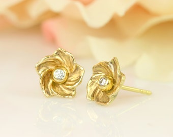 Hibiscus Diamond Earring