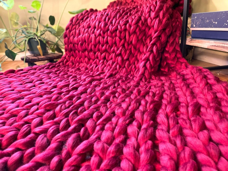 Super Chunky Acrylic/Vegan Knit Blanket image 7