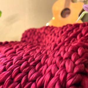 Super Chunky Acrylic/Vegan Knit Blanket image 5